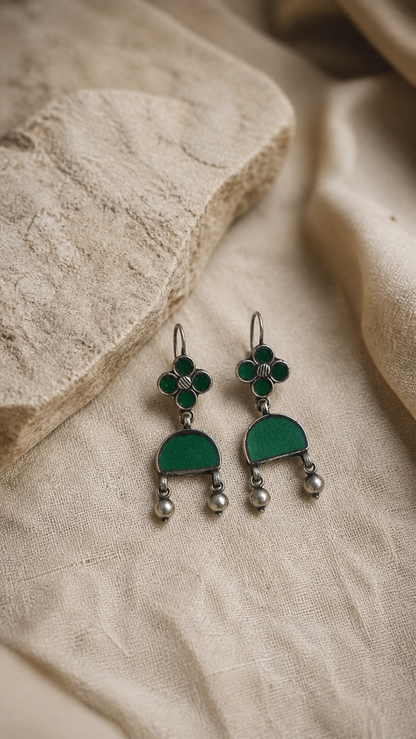 SILVER GLASS EARRING