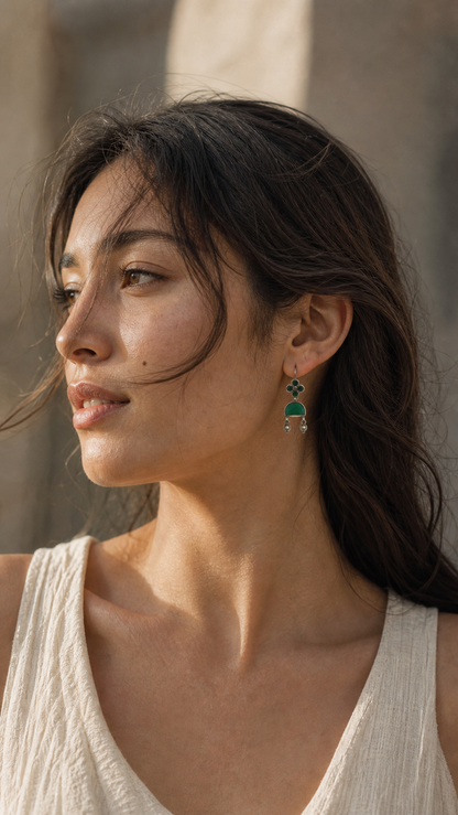 SILVER GLASS EARRING
