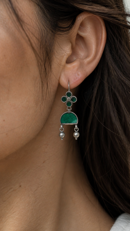 SILVER GLASS EARRING