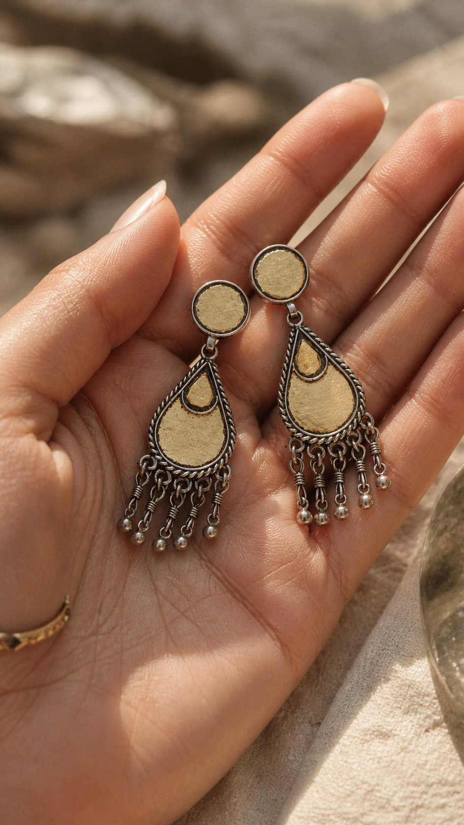 SILVER GLASS GOLDEN EARRING