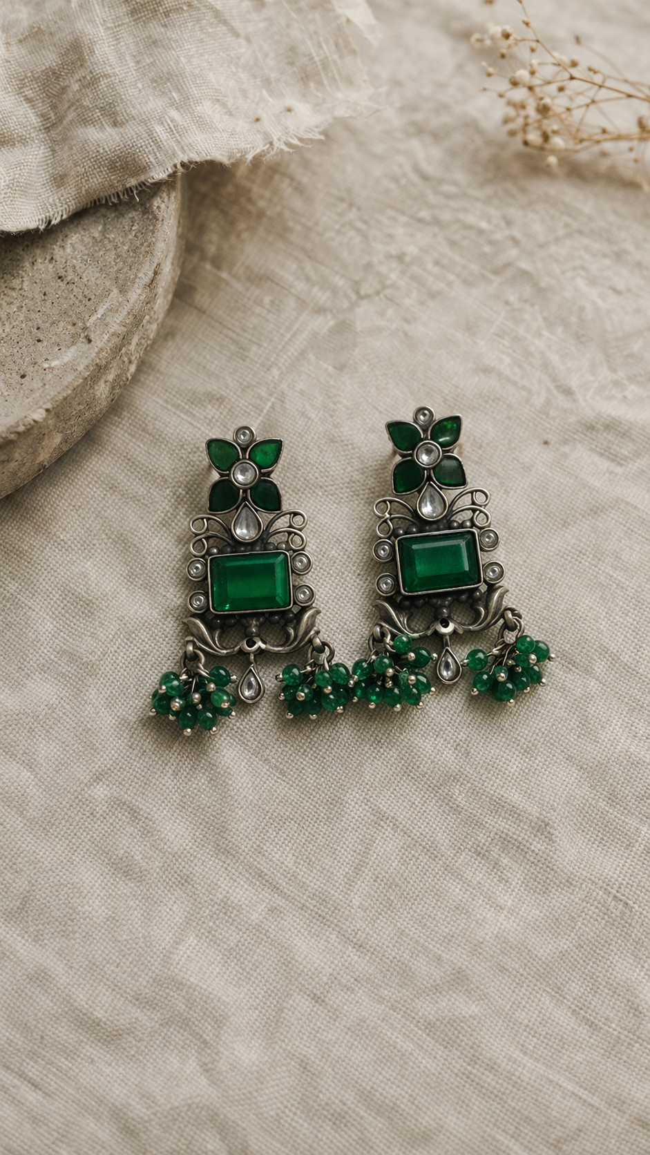 SILVER OXIDISED GREEN STONE EARINGS